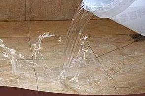 路南漏水维修 免砸砖防水材料该如何施工